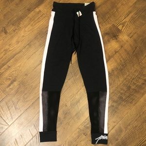 nwt pink leggings